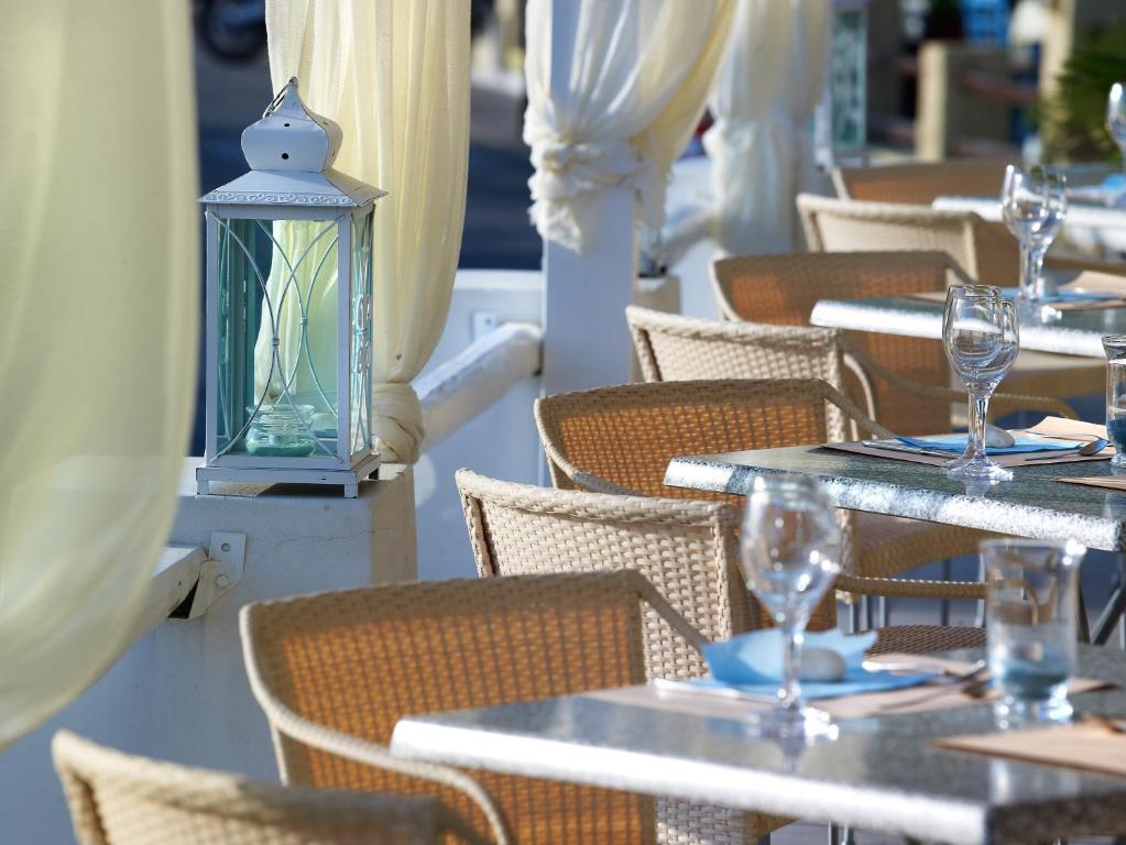 Blue Harmony Hotel Kini Dış mekan fotoğraf